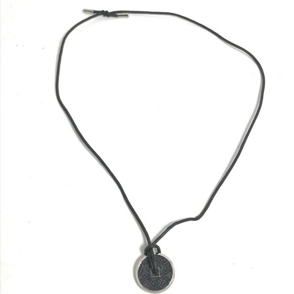 LOUIS VUITTON MonogramEclipse Collier Coin Necklace Accessories - Picture 2 of 10